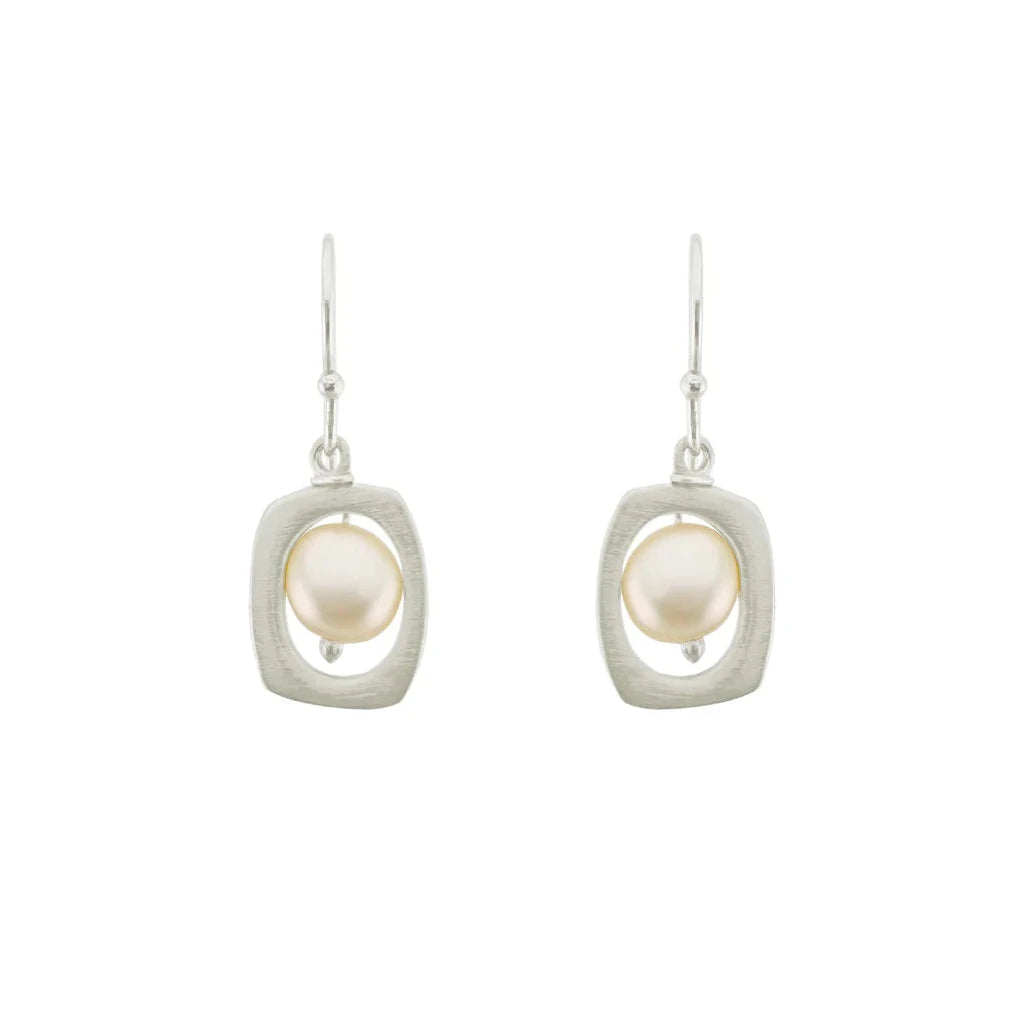 Rectangle w. Pearl Earrings