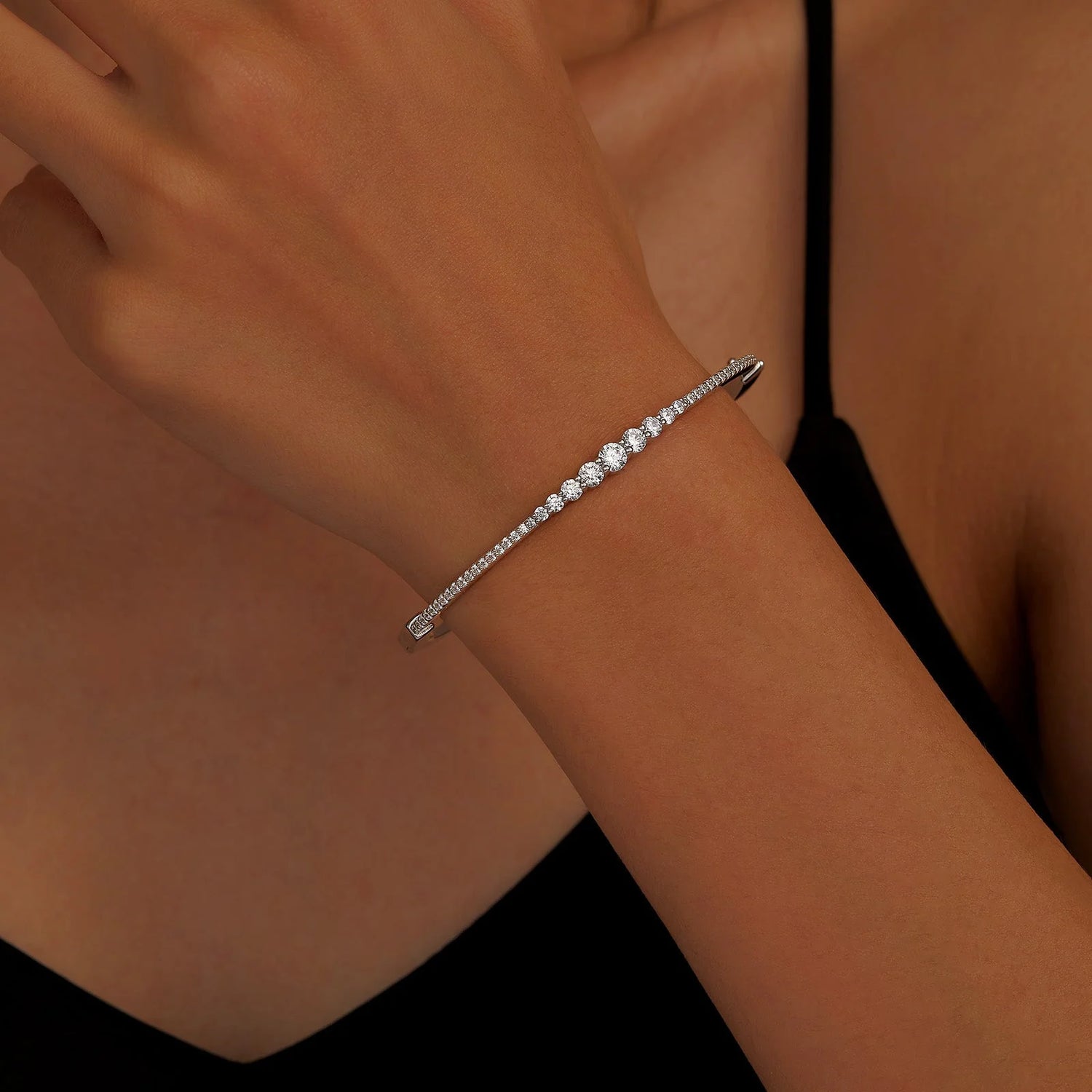 Graduated Bangle Bracelet