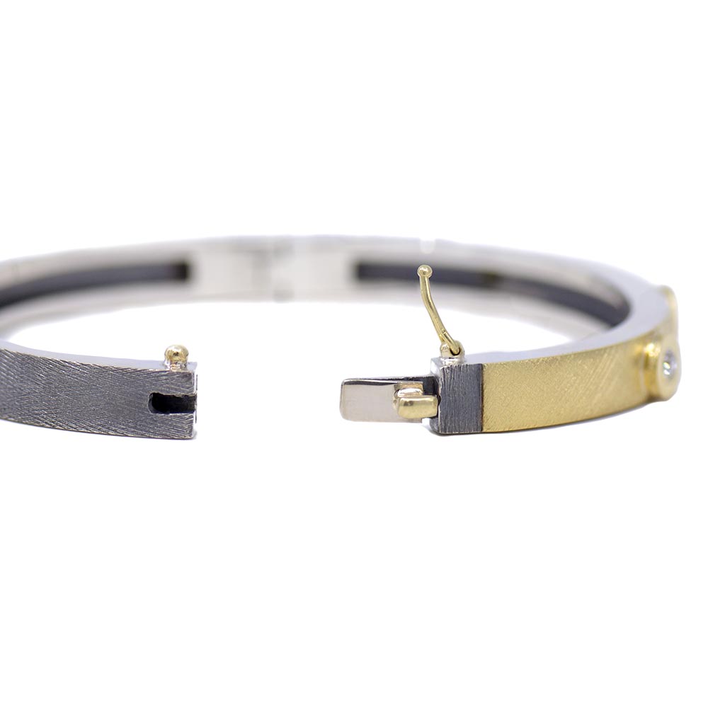 
                
                    Load image into Gallery viewer, &amp;quot;Marina&amp;quot; Bangle - Yellow Gold
                
            