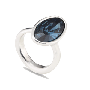 
                
                    Load image into Gallery viewer, &amp;quot;The Queen&amp;quot; Ring - Silver
                
            
